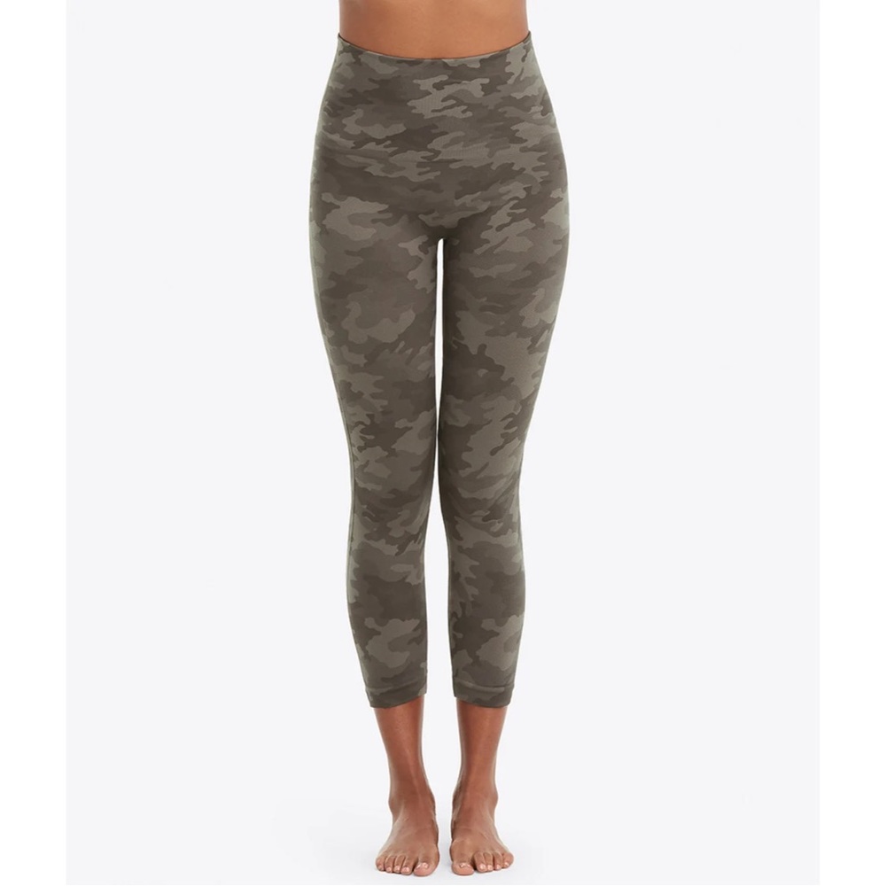 Spanx Size M Look at me Now High Waisted Leggings Green Camo 176